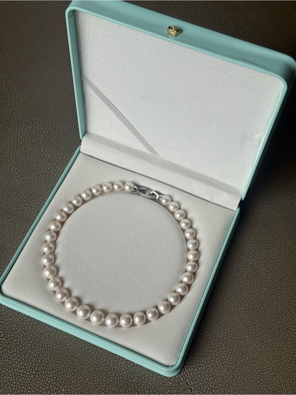 Classic Natrual White Pearl Necklace with Silver Clasp